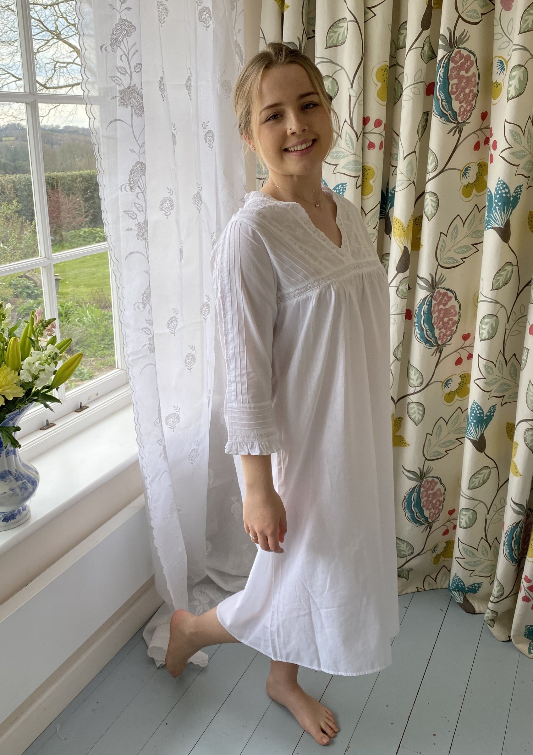 Nighties, Pyjamas & Dressing Gowns – English Rose Linens