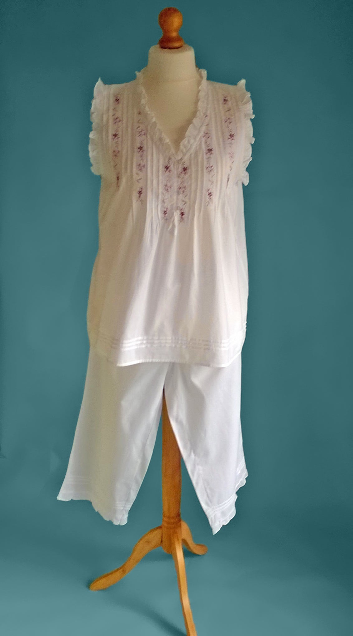 Annabel sleeveless pyjamas – English Rose Linens
